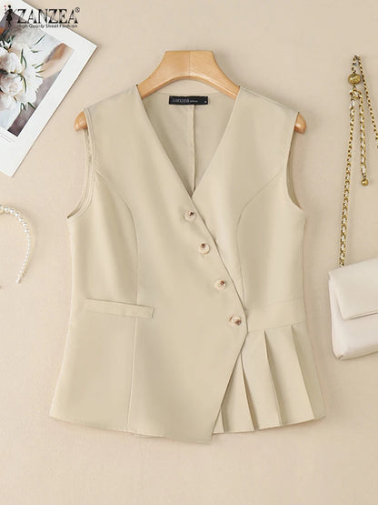 Gestept vest met diagonale knoopsluiting en plooizoom